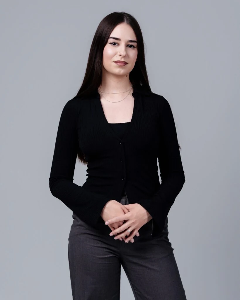 Evelina Morosan, Manager Administrativ la Hy-Farm.